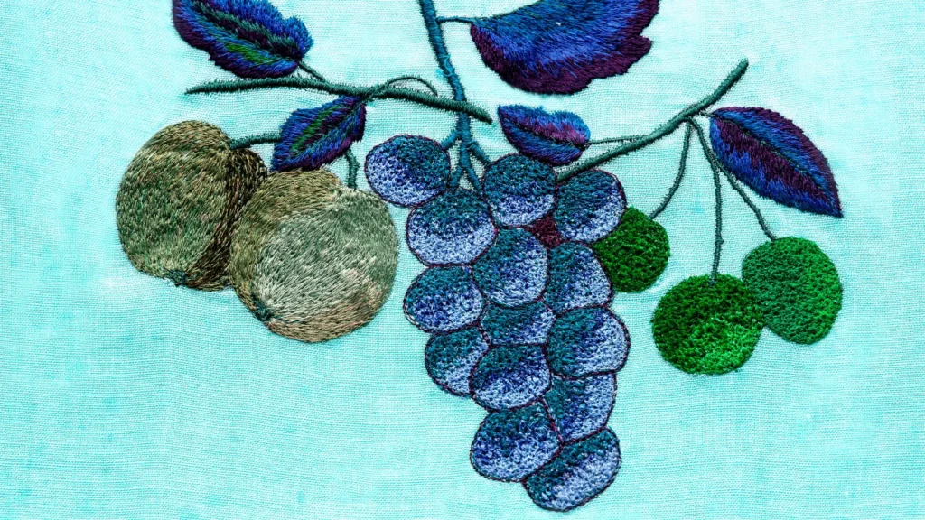 custom embroidery qikink